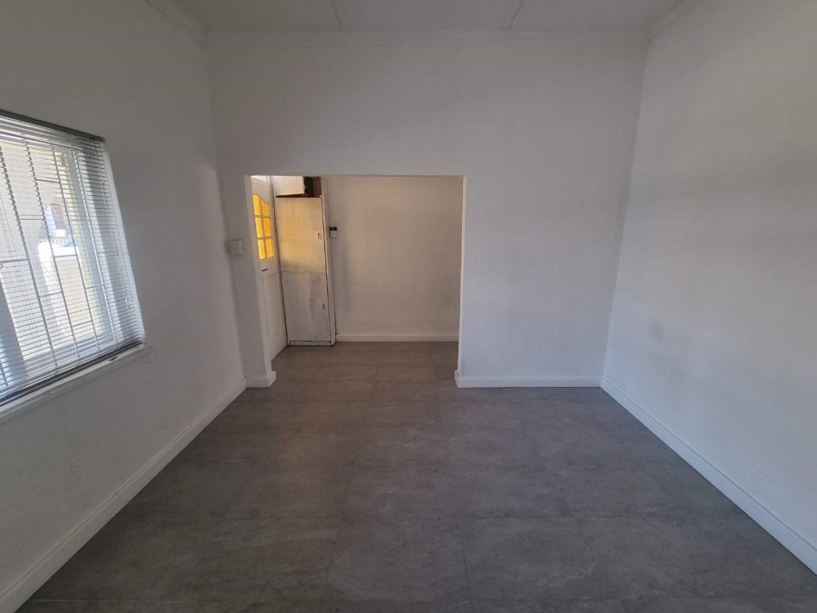 To Let 3 Bedroom Property for Rent in Wynberg Western Cape